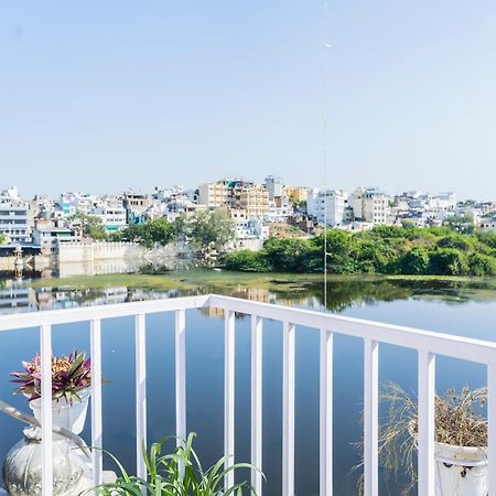 Natural Lake View Hotel อุเดเปอร์ ภายนอก รูปภาพ