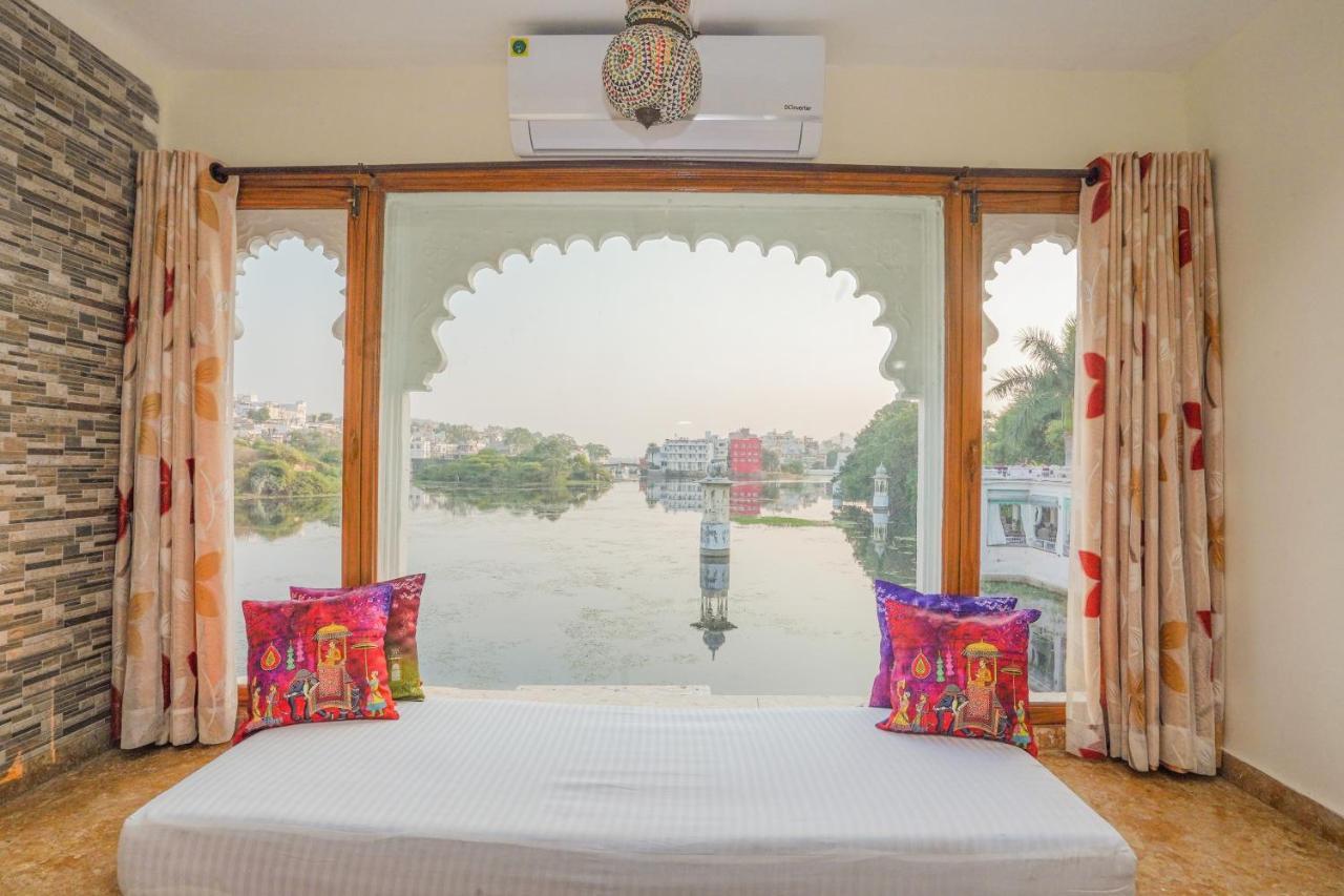 Natural Lake View Hotel อุเดเปอร์ ภายนอก รูปภาพ