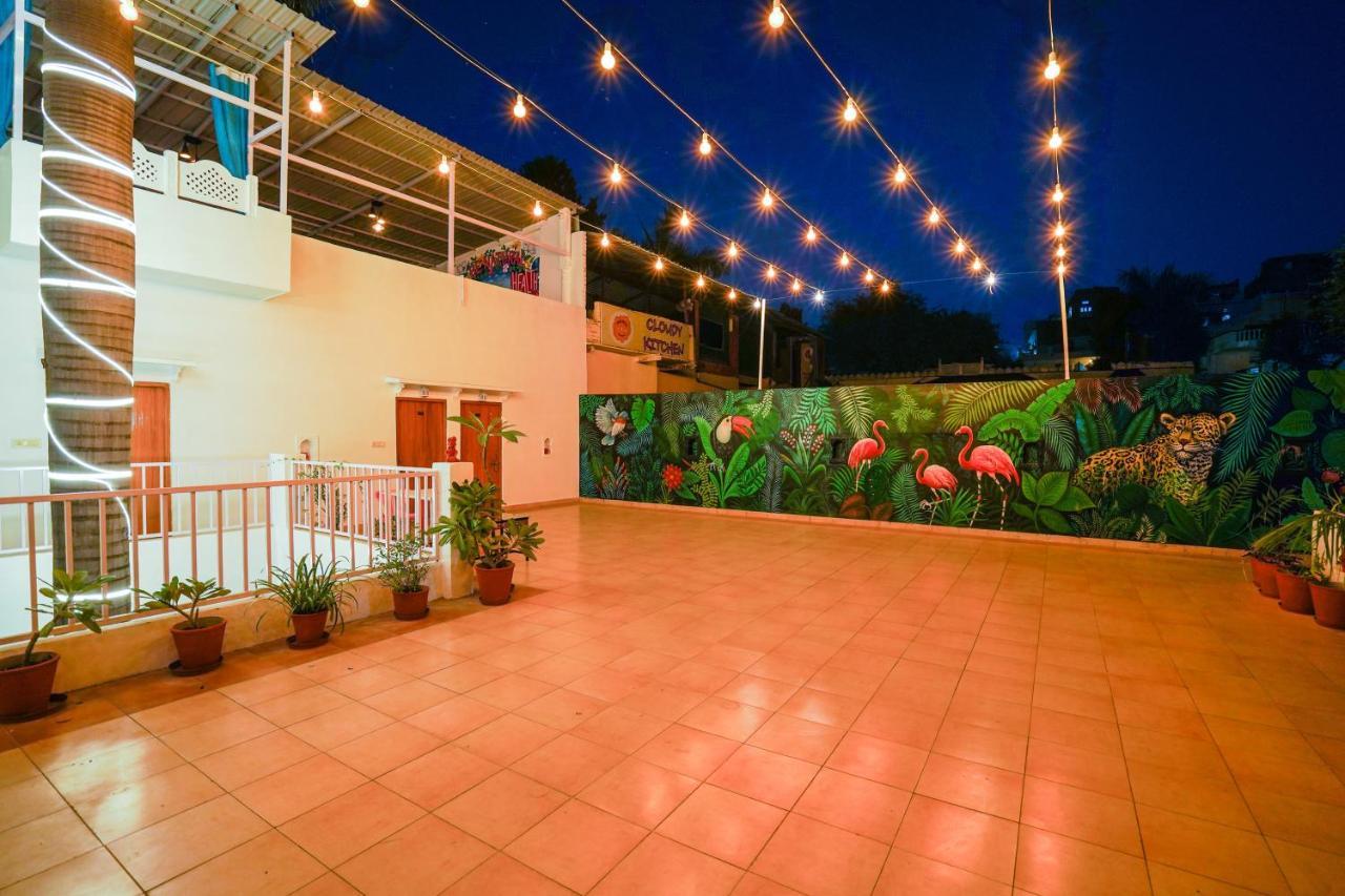 Natural Lake View Hotel อุเดเปอร์ ภายนอก รูปภาพ