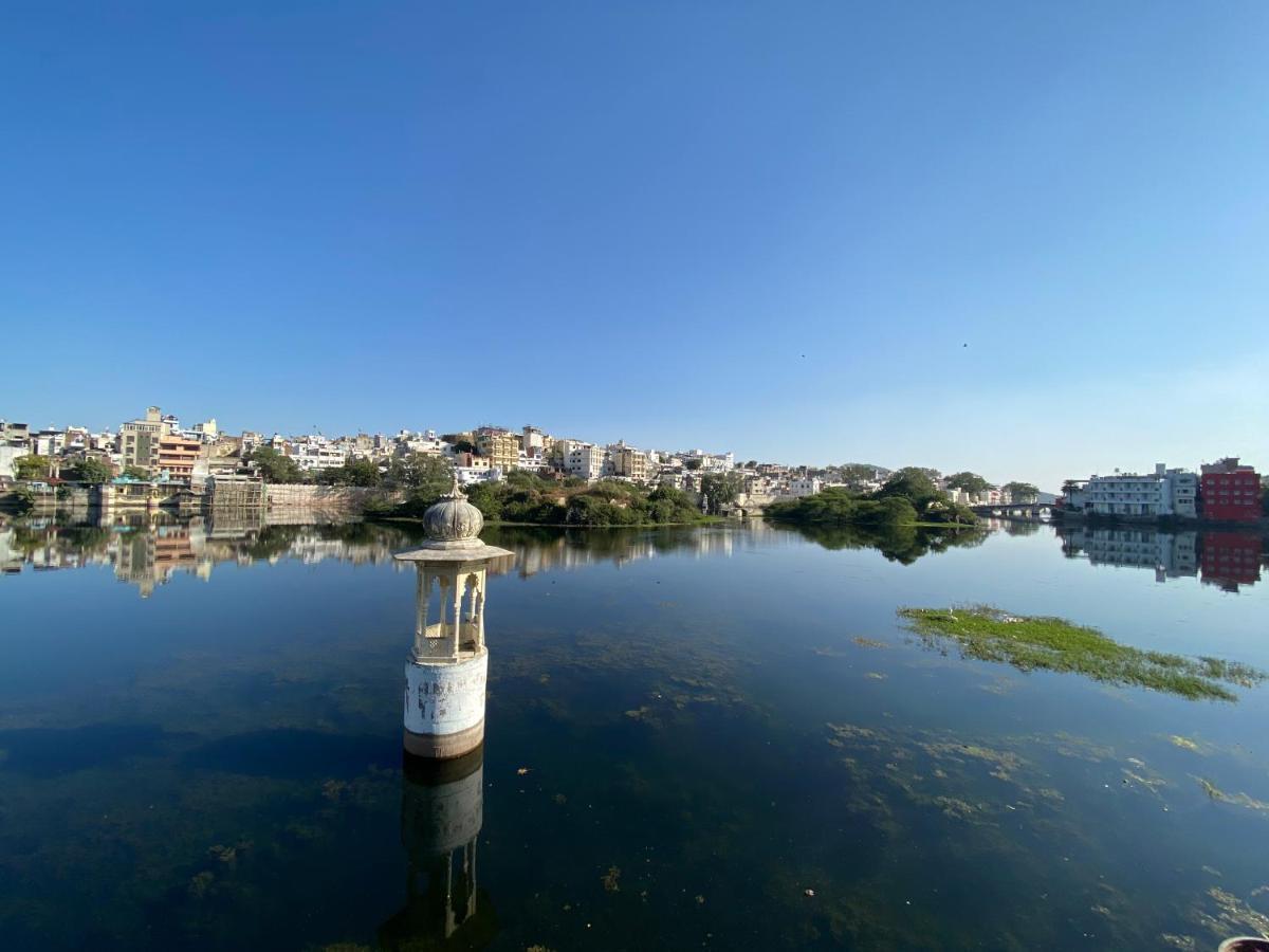 Natural Lake View Hotel อุเดเปอร์ ภายนอก รูปภาพ