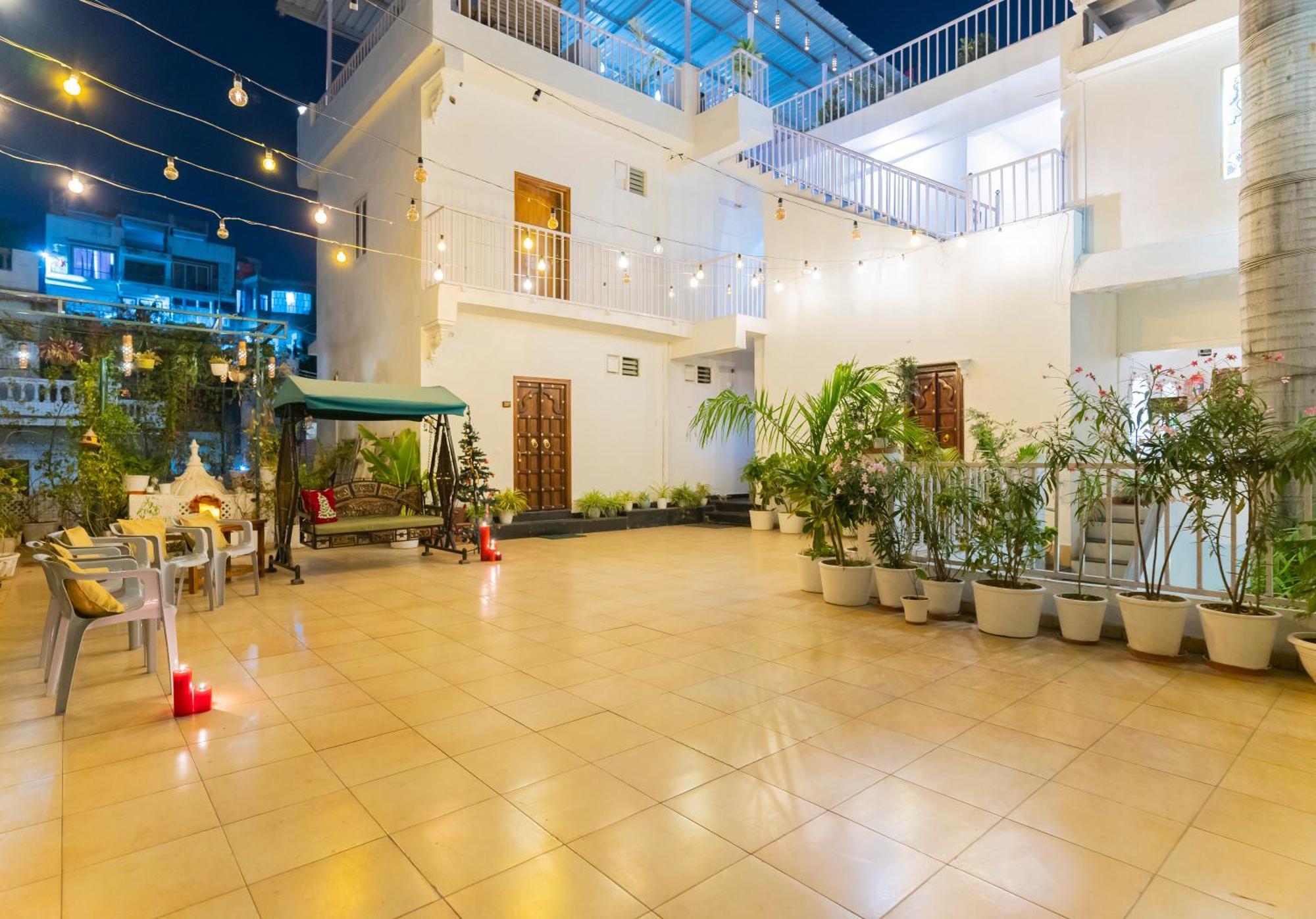 Natural Lake View Hotel อุเดเปอร์ ภายนอก รูปภาพ